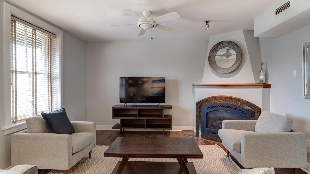 Photo of Livingroom in Asheville