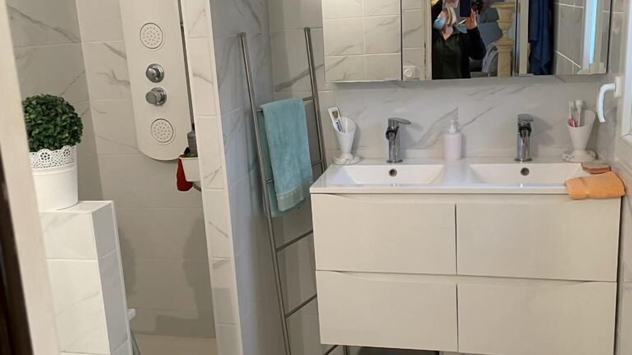 Photo of Bathroom in Saint-Cyprien Plage