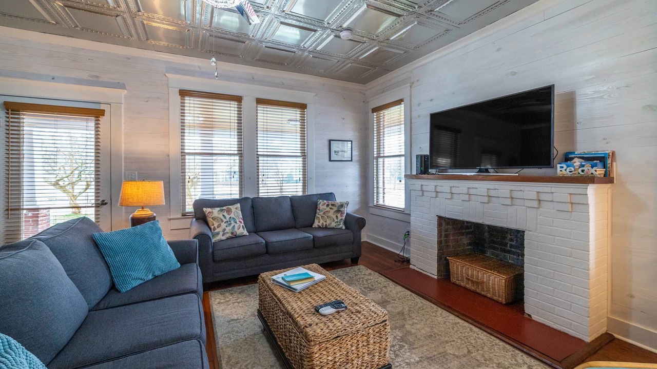 Photo of Livingroom in Sea Cottage Addition