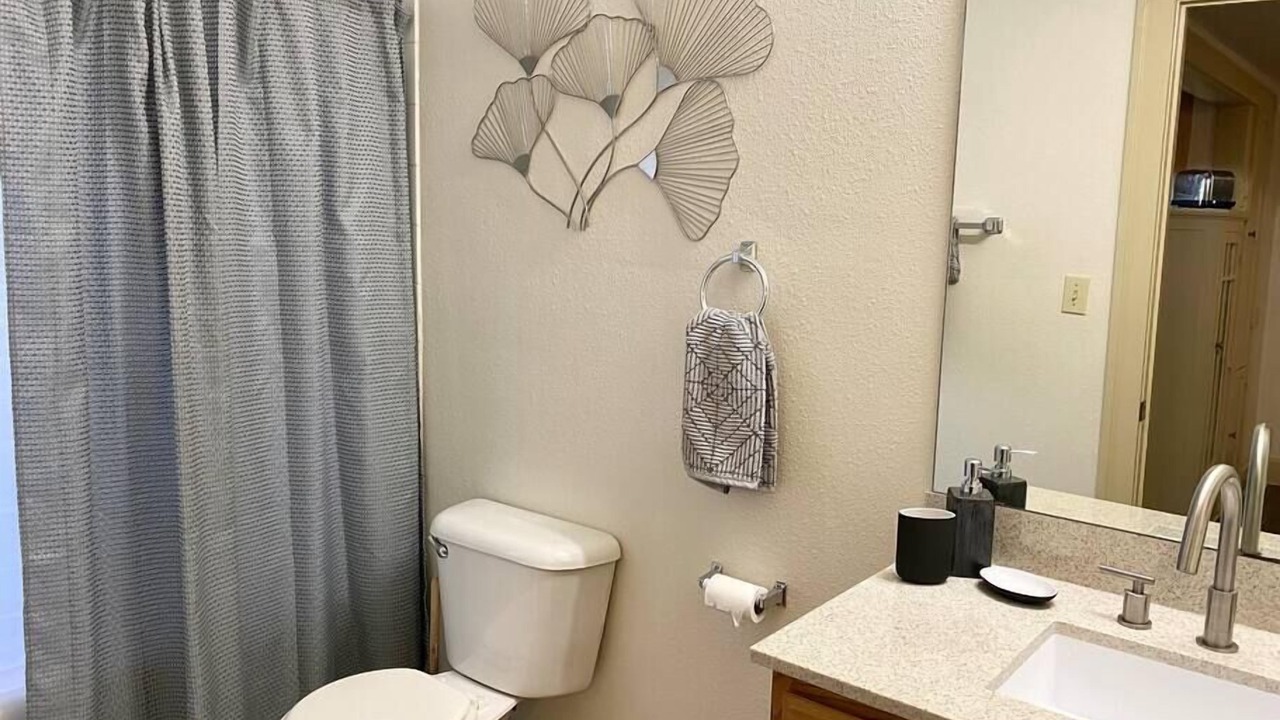 Photo of Bathroom in Midtown