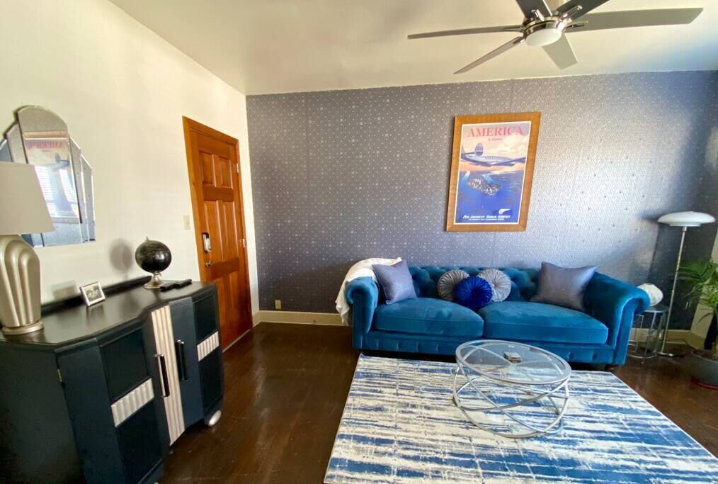 Photo of Livingroom in Midtown