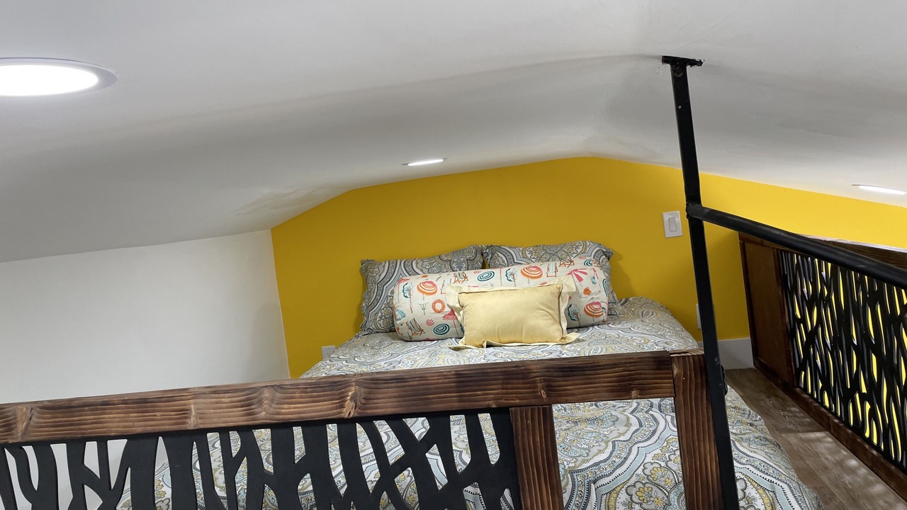 Photo of Bedroom in Lake Worth Corridor