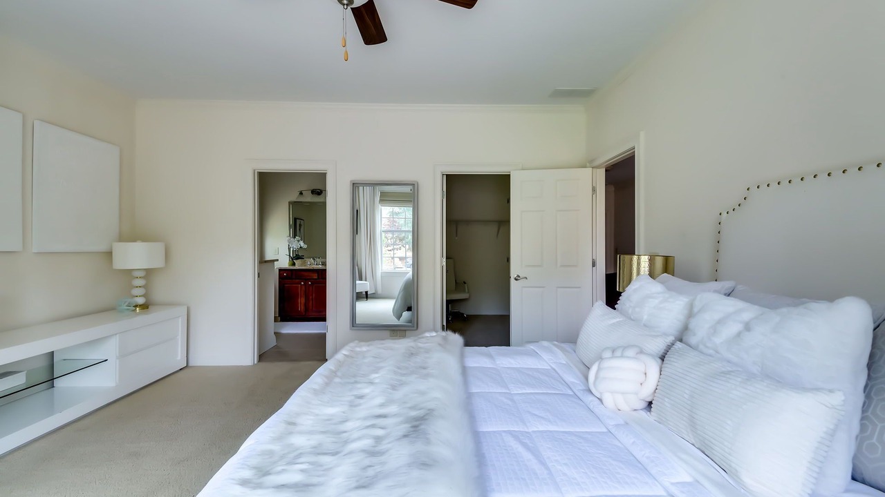 Photo of Bedroom in Buckhead
