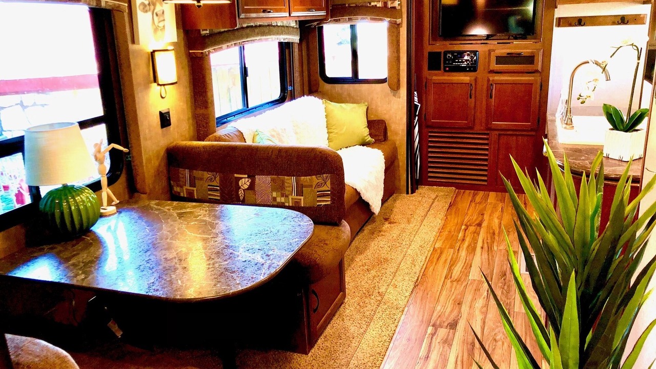 Photo of Livingroom in Pedernales Bend