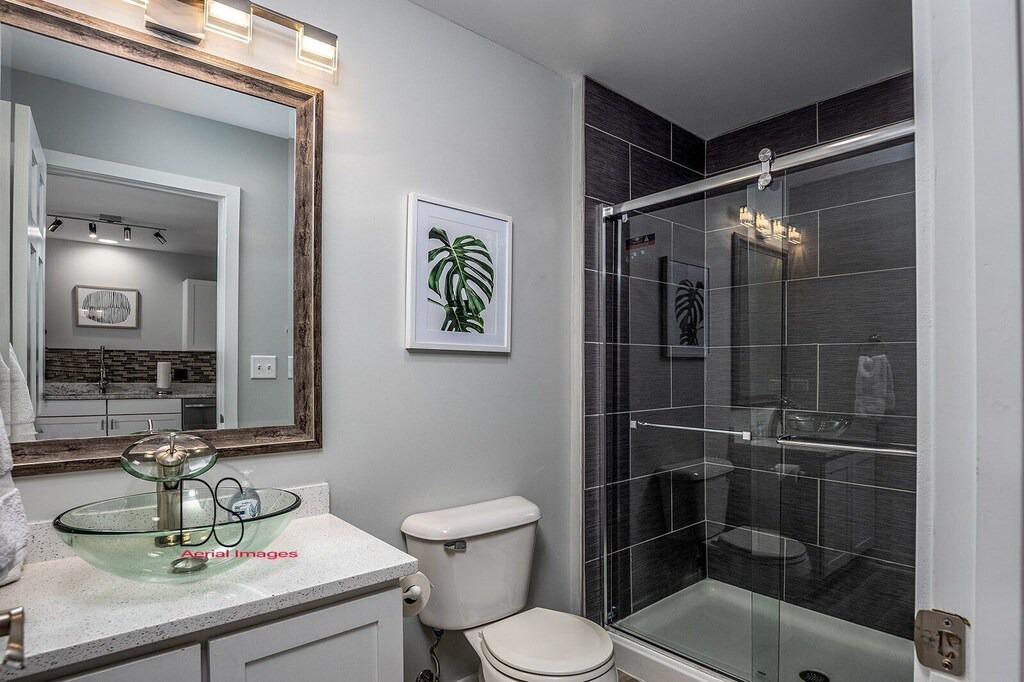 Photo of Bathroom in Oglesby