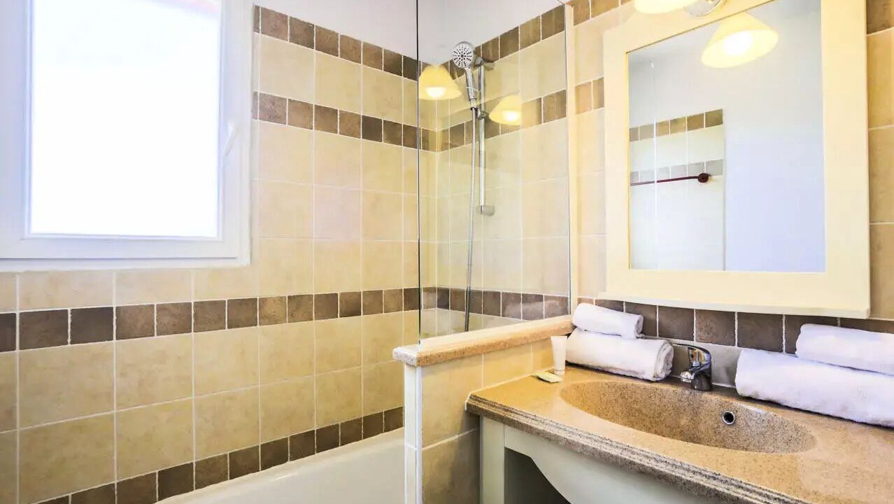Photo of Bathroom in Rouret