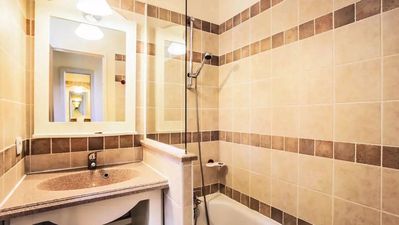 Photo of Bathroom in Rouret