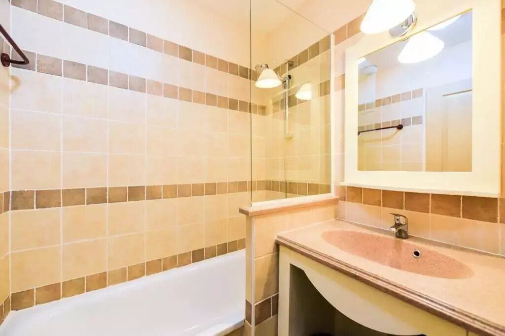 Photo of Bathroom in Rouret