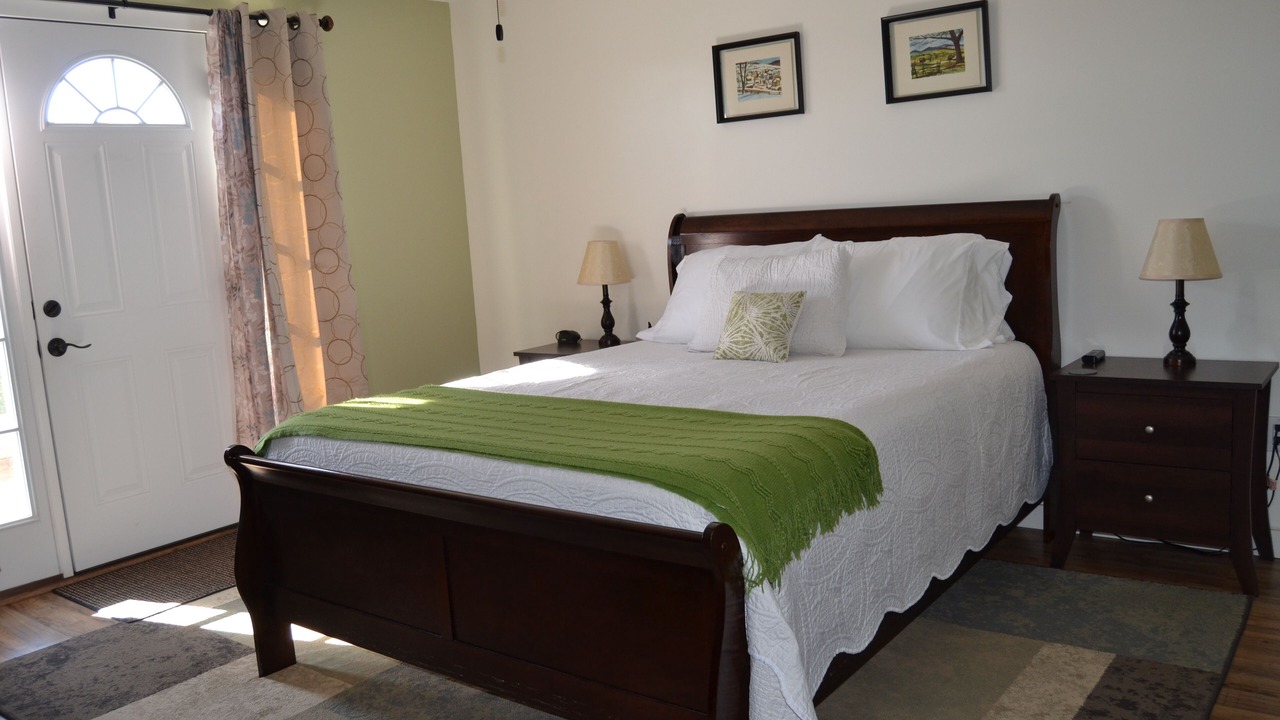 Photo of Others in Hermann