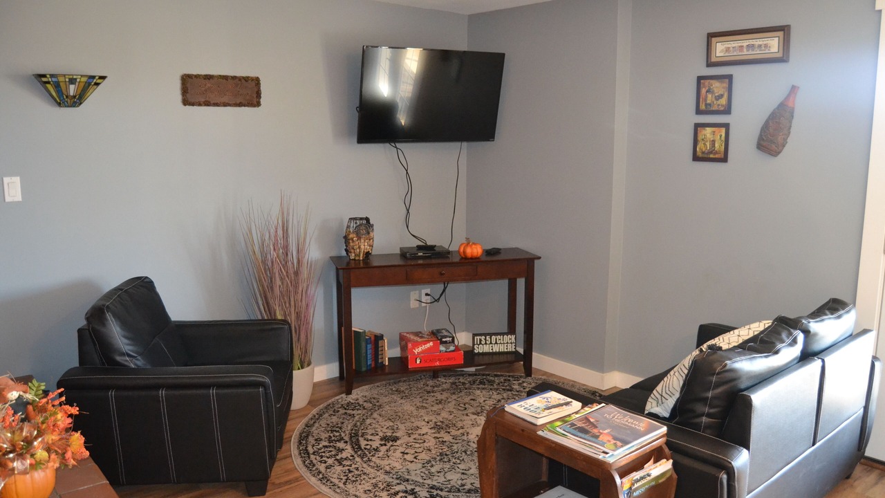 Photo of Others in Hermann