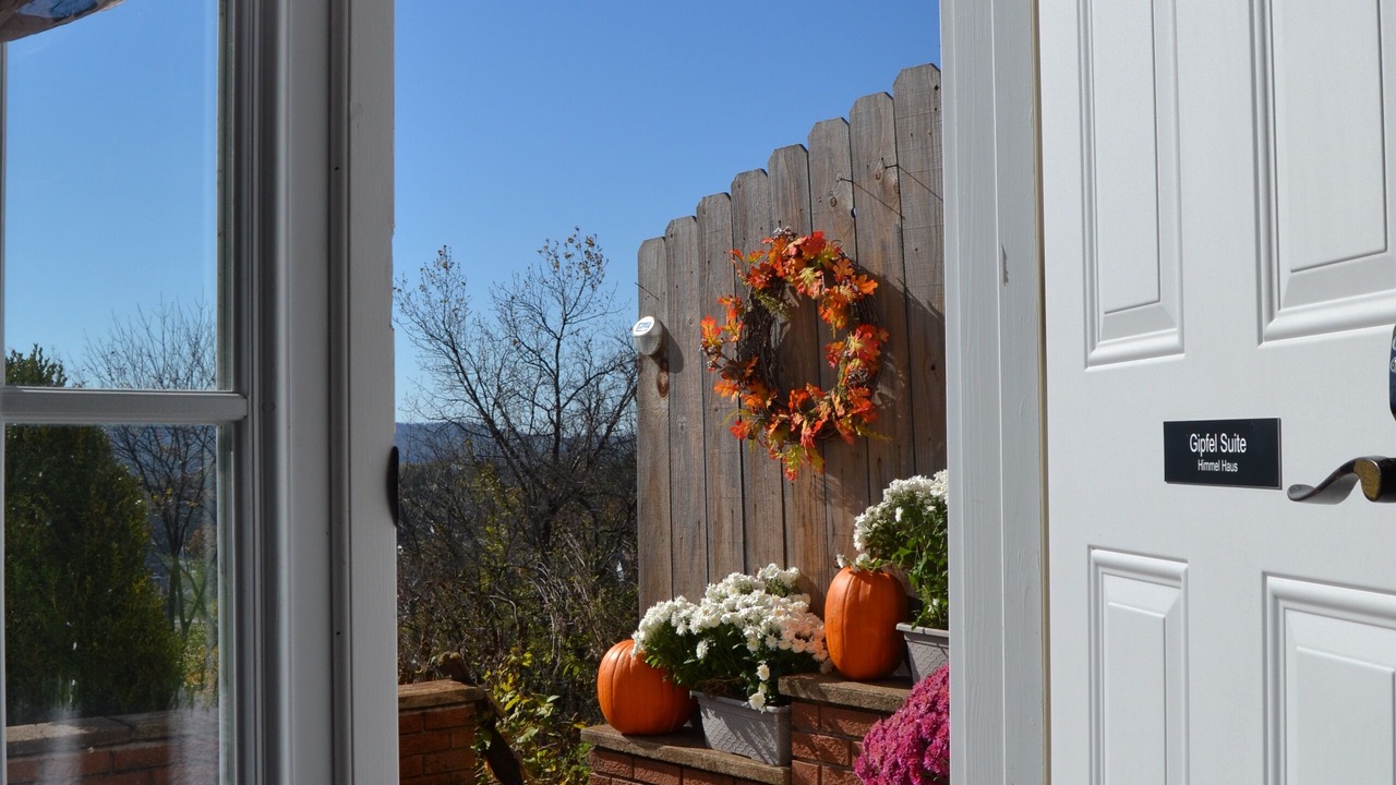 Photo of Others in Hermann