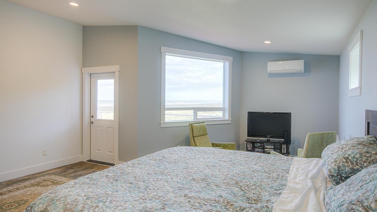 Photo of Bedroom in Moclips