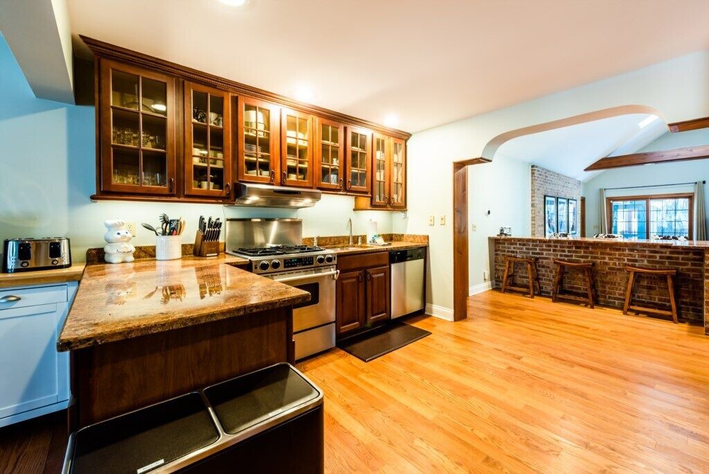 Photo of Others in Harbert