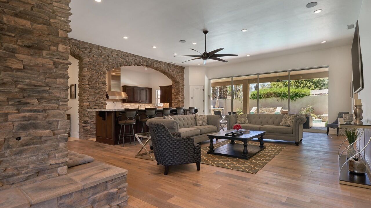 Photo of Livingroom in The Movie Colony