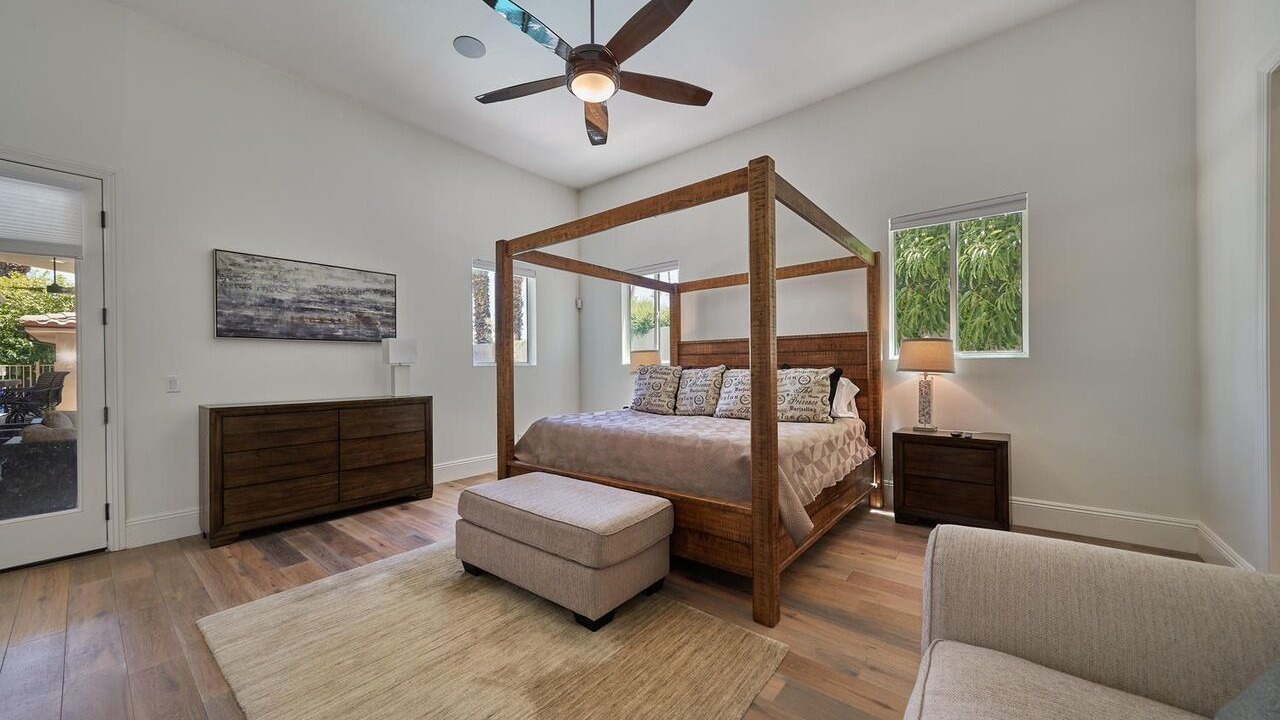 Photo of Bedroom in The Movie Colony