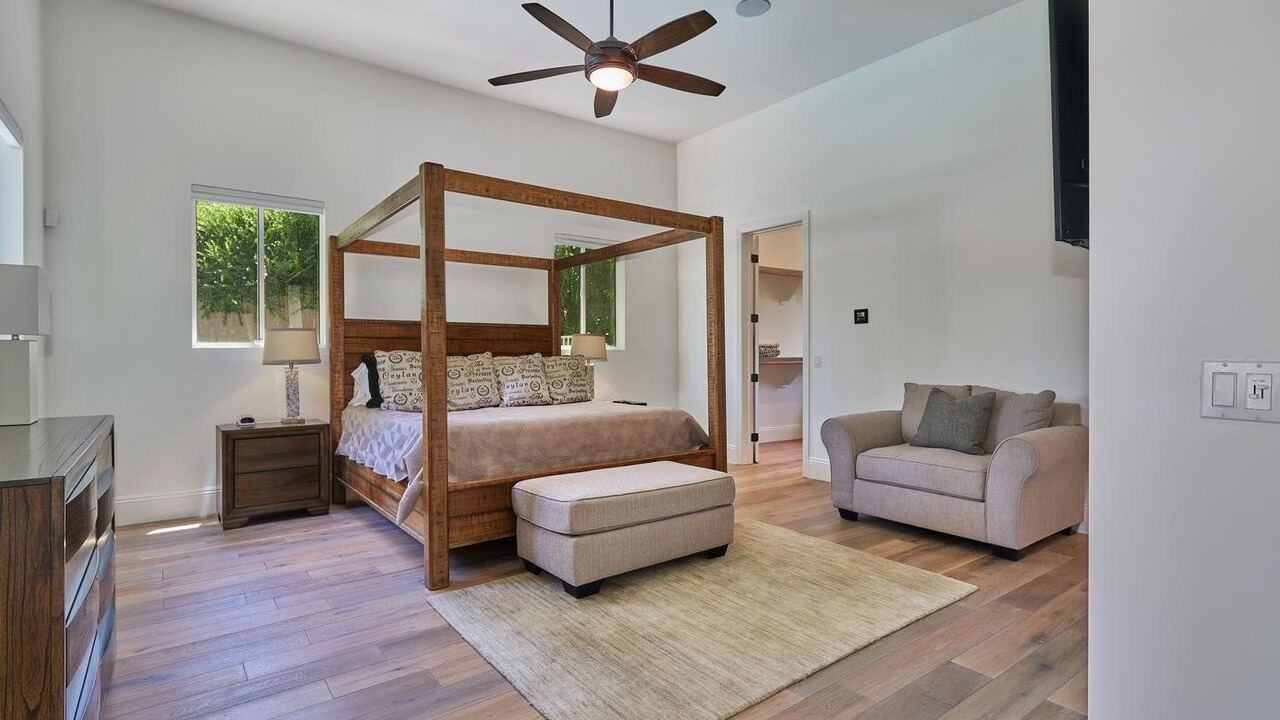 Photo of Bedroom in The Movie Colony