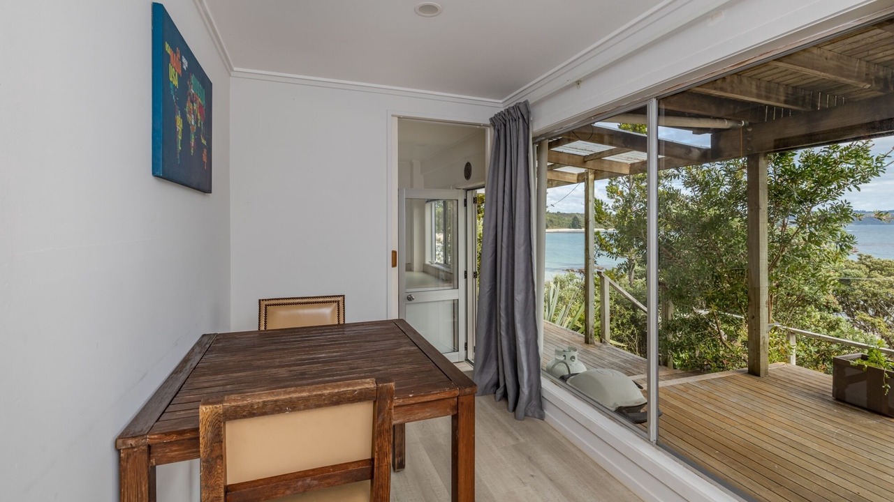 Photo of Others in Te Tii