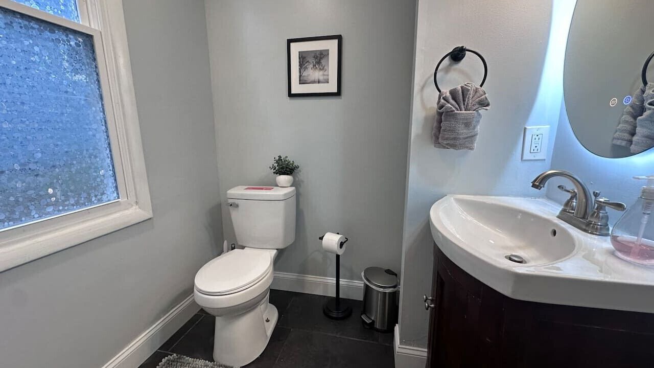 Photo of Bathroom in South Side Slopes
