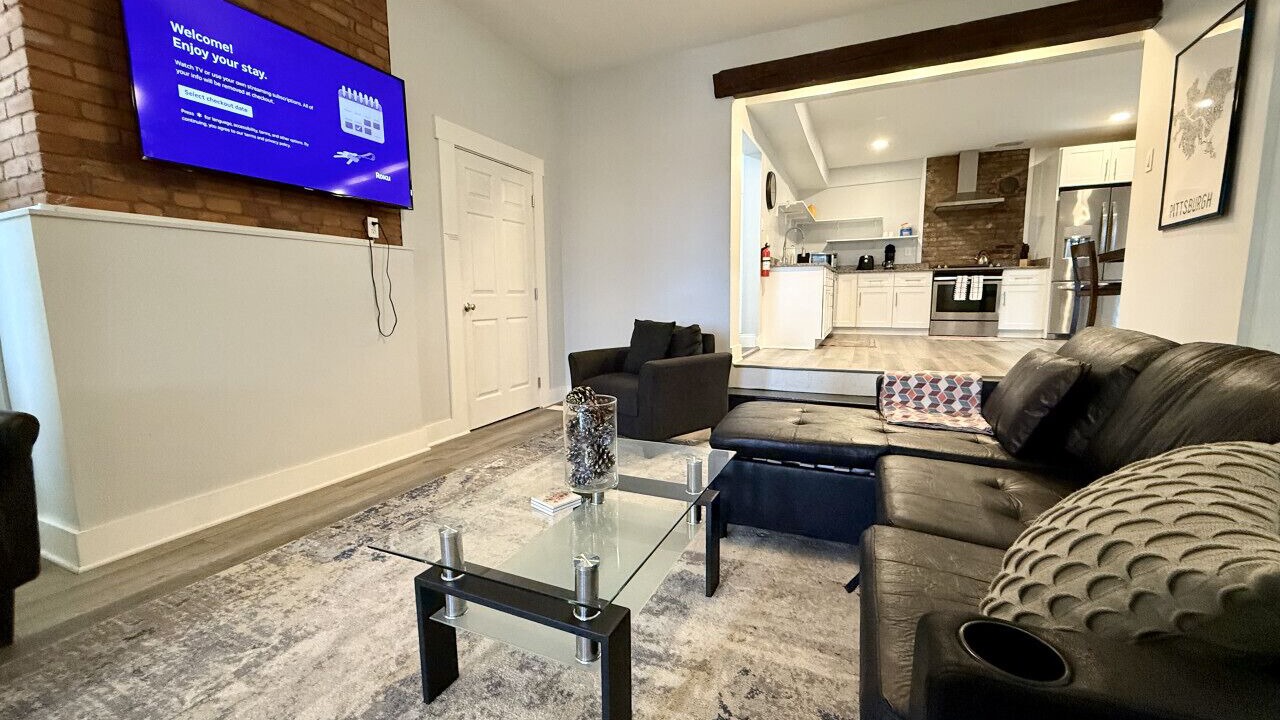 Photo of Livingroom in South Side Slopes