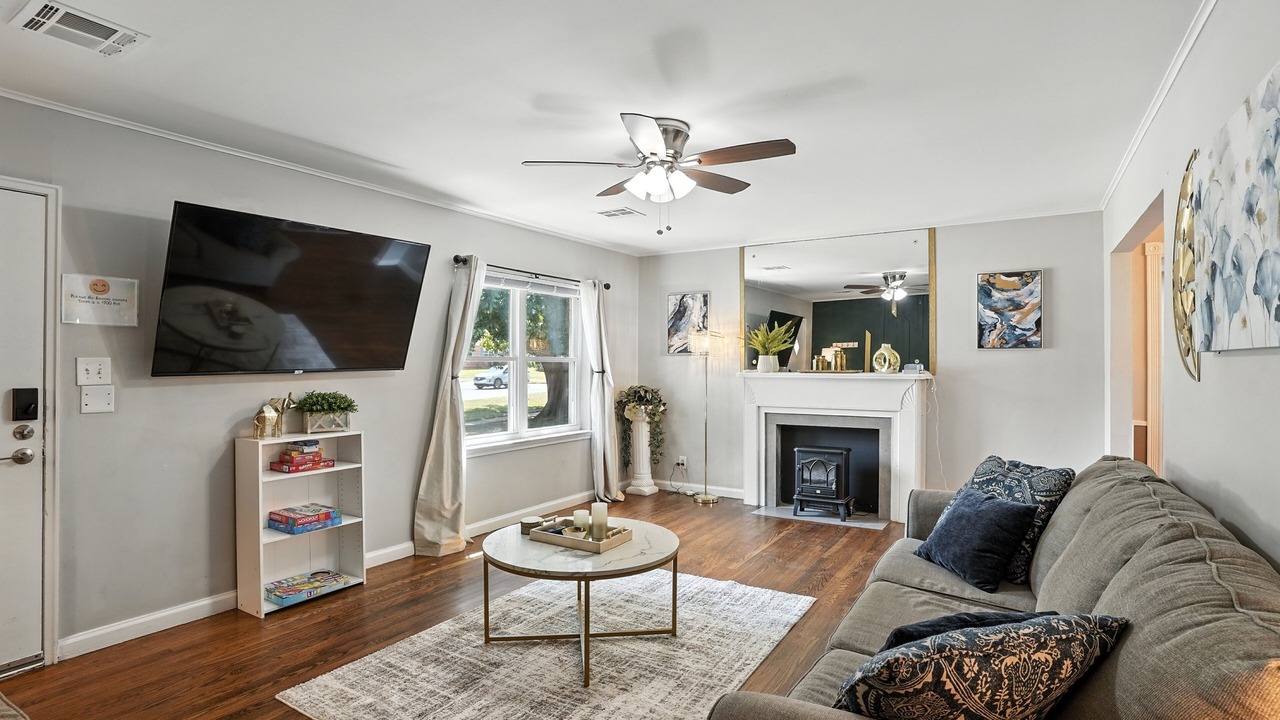Photo of Livingroom in Tulsa
