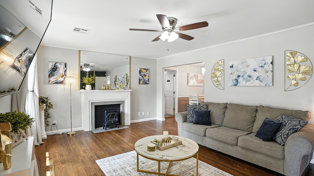 Photo of Livingroom in Tulsa