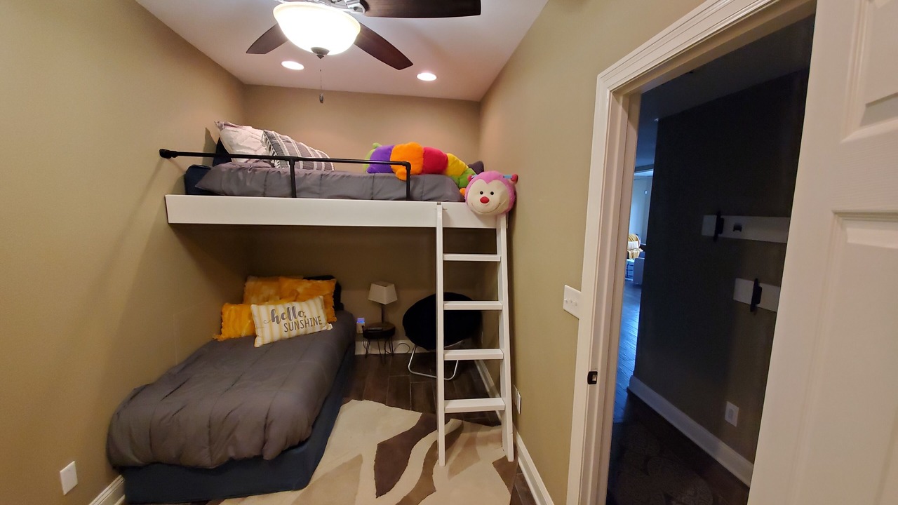 Photo of Bedroom in Sunrise Beach