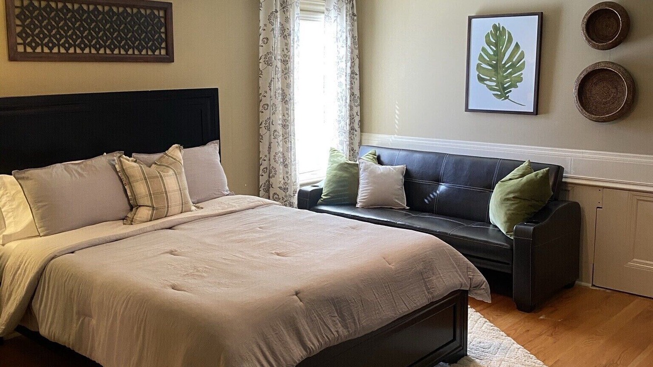 Photo of Bedroom in Flowery Branch