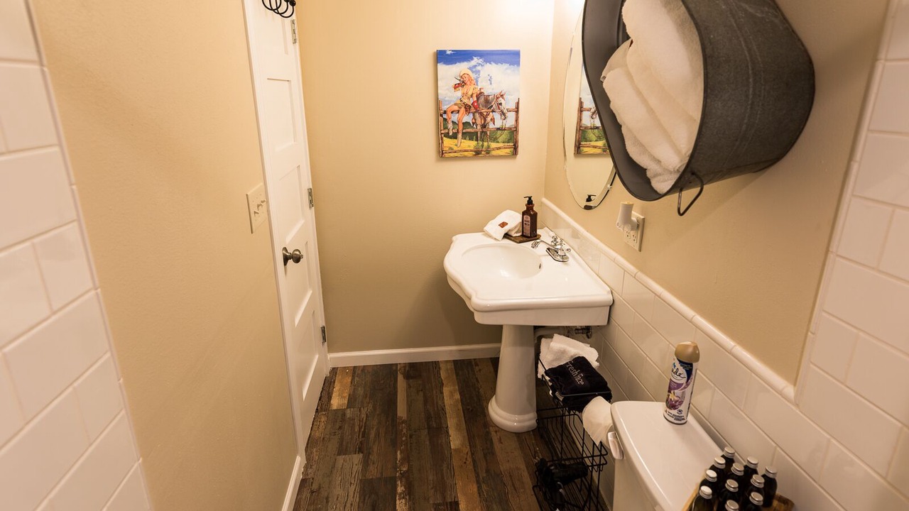 Photo of Bathroom in Round Top