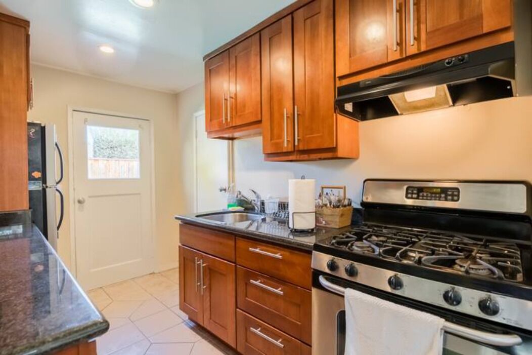 Photo of Kitchen in Shoreline West