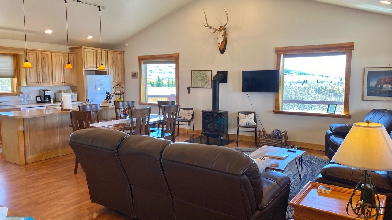 Photo of Livingroom in Babb