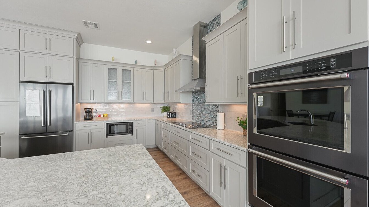 Photo of Kitchen in Sands Of Kahala Beach