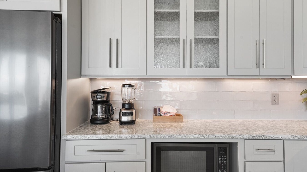Photo of Kitchen in Sands Of Kahala Beach