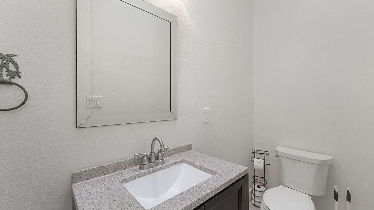 Photo of Bathroom in Sands Of Kahala Beach