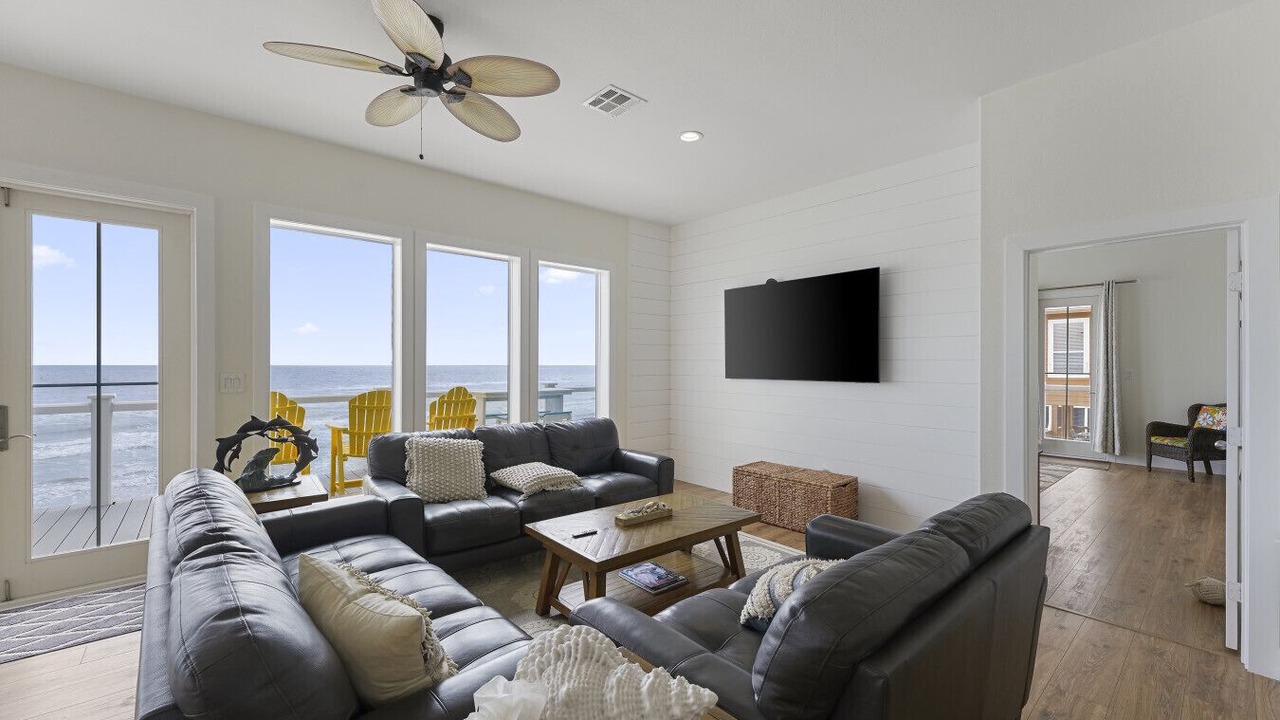 Photo of Livingroom in Sands Of Kahala Beach