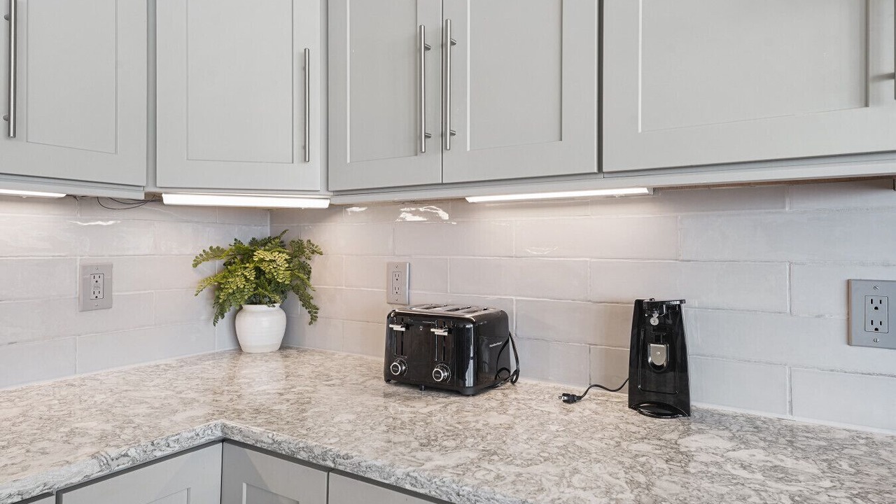 Photo of Kitchen in Sands Of Kahala Beach