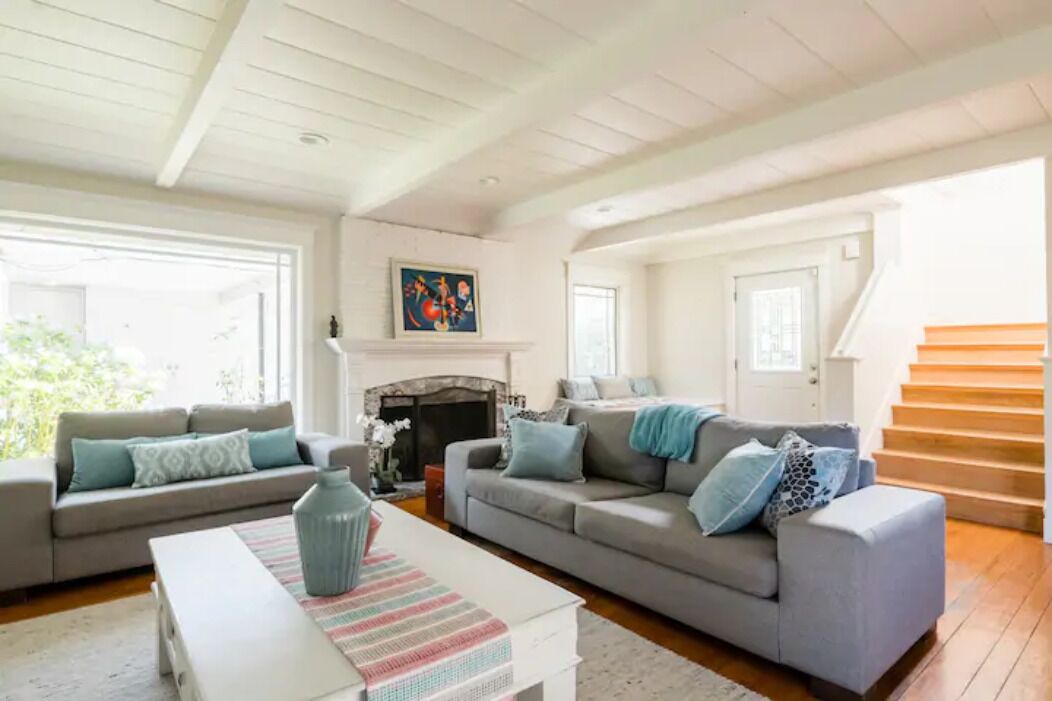 Photo of Livingroom in Shoreline West