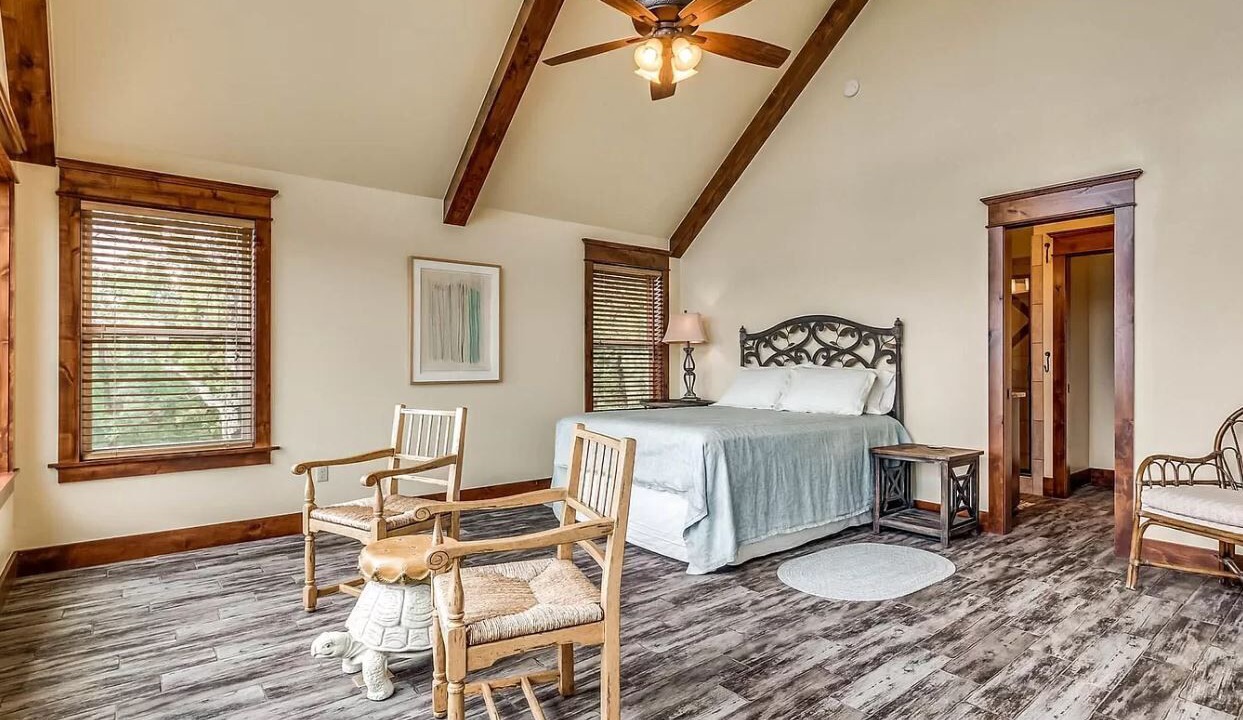 Photo of Bedroom in Hoyt