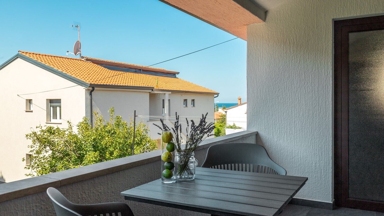 Photo of Outdoor in Spadici