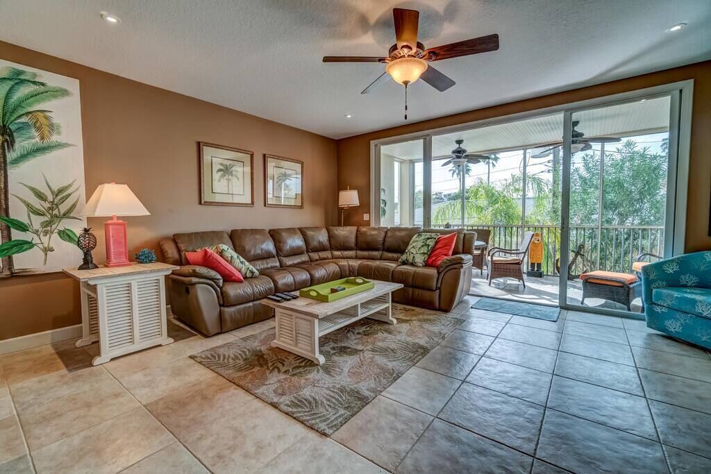 Photo of Livingroom in Bradenton Beach