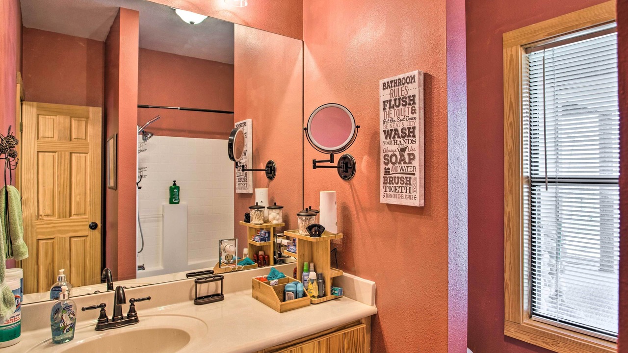 Photo of Bathroom in Cotton Gin