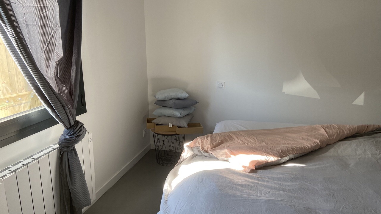 Photo of Bedroom in Lannion