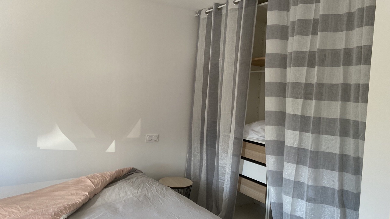 Photo of Bedroom in Lannion