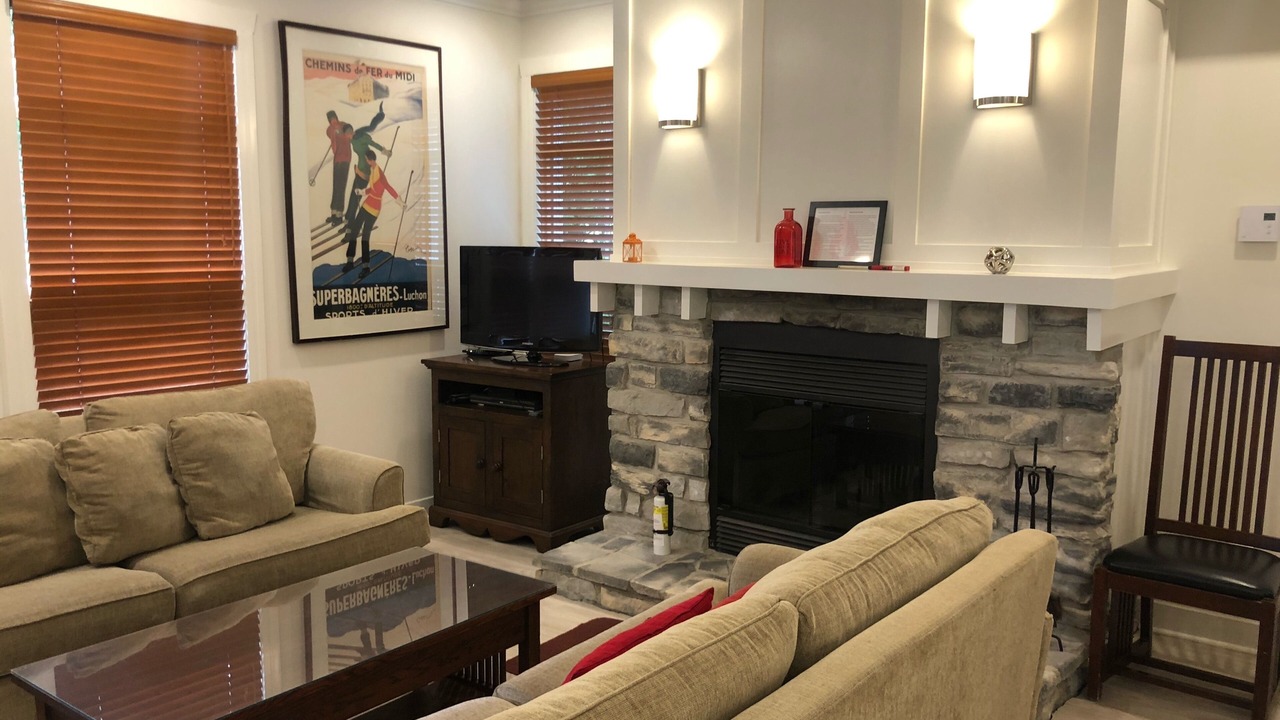 Photo of Livingroom in Tremblant-Les-Eaux