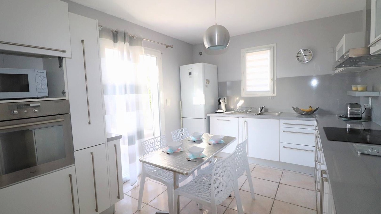 Photo of Kitchen in Le Grau-Du-Roi