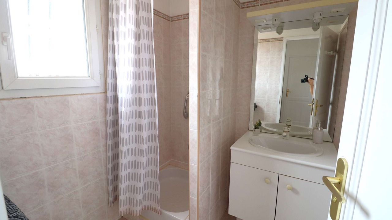 Photo of Bathroom in Le Grau-Du-Roi