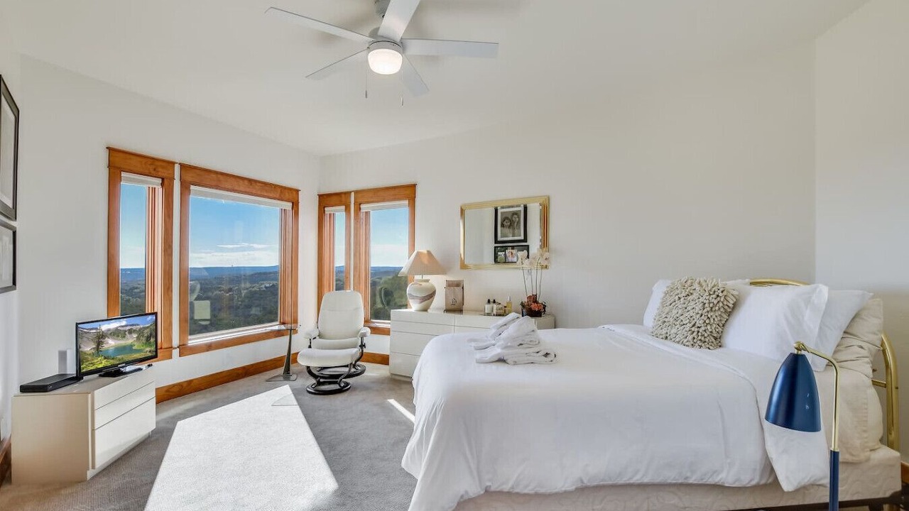 Photo of Bedroom in Barton Creek Highlands