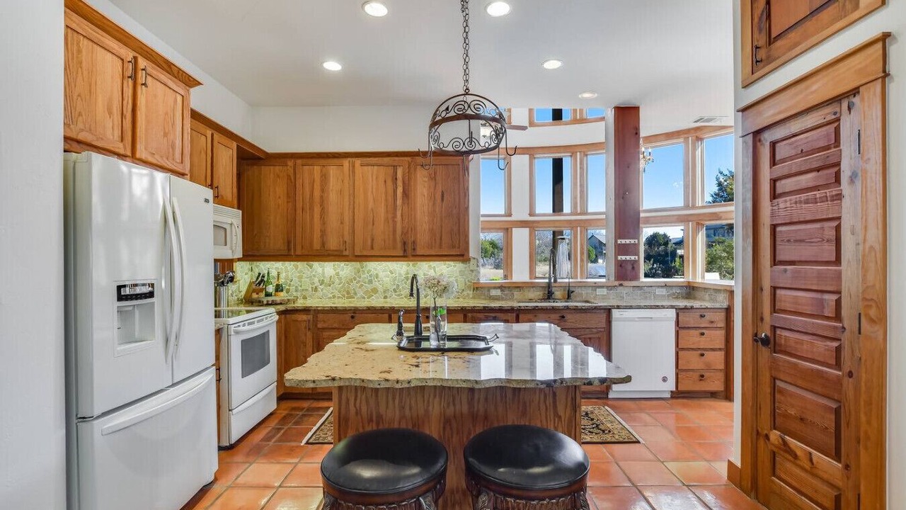 Photo of Kitchen in Barton Creek Highlands