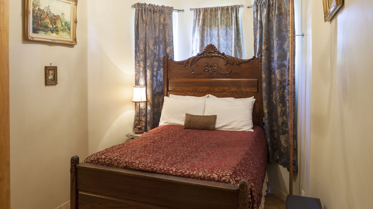 Photo of Bedroom in West Main HIll