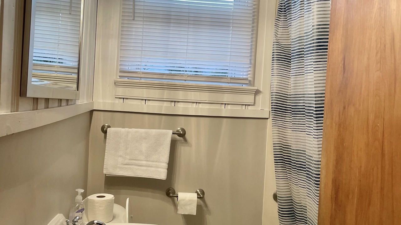 Photo of Bathroom in Sullivan's Island