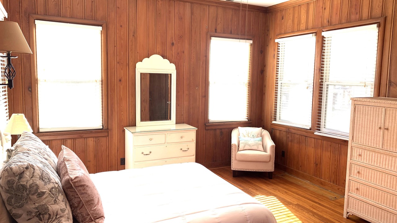 Photo of Bedroom in Sullivan's Island